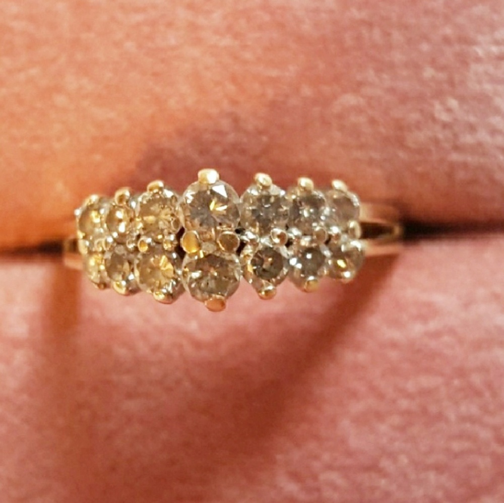 14k Diamond Ring with 14 Diamonds